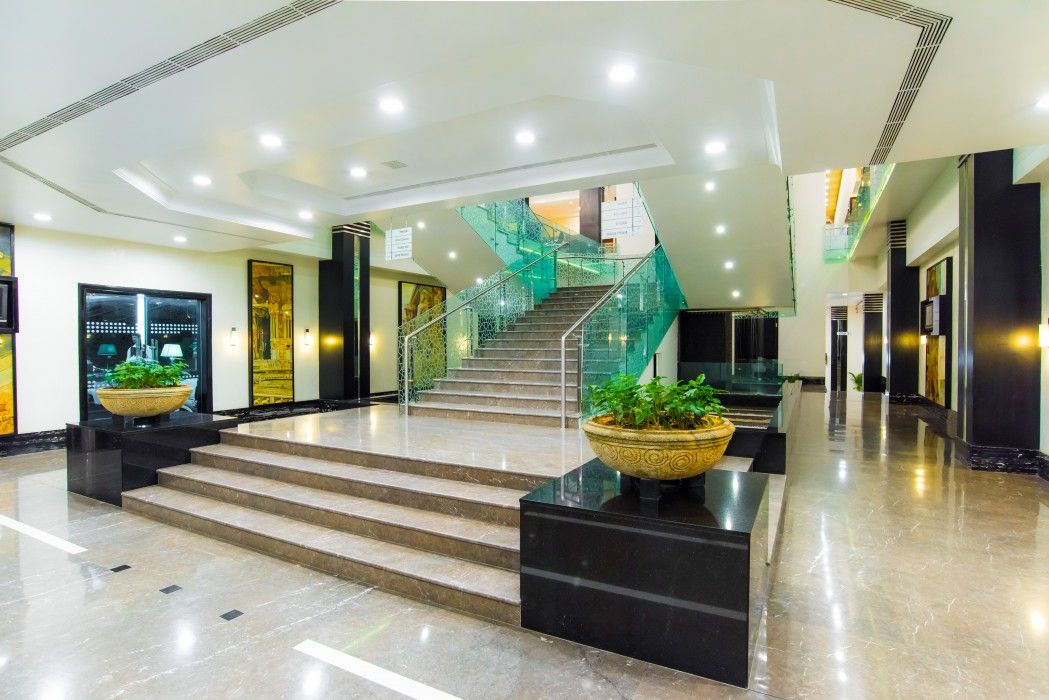 Le Meridien Bangalore Exterior photo